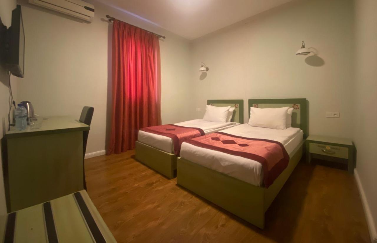 Prestige Palace - Esquisse Hotel Tbilisi Ruang foto