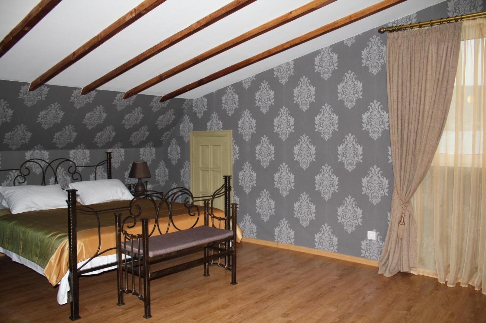 Prestige Palace - Esquisse Hotel Tbilisi Bagian luar foto
