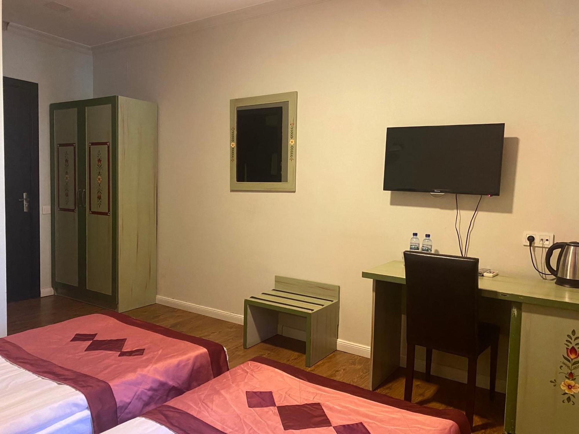 Prestige Palace - Esquisse Hotel Tbilisi Ruang foto