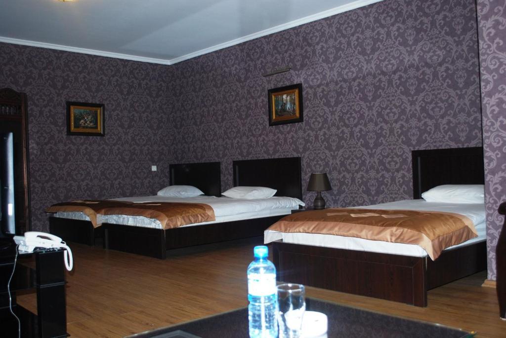 Prestige Palace - Esquisse Hotel Tbilisi Ruang foto