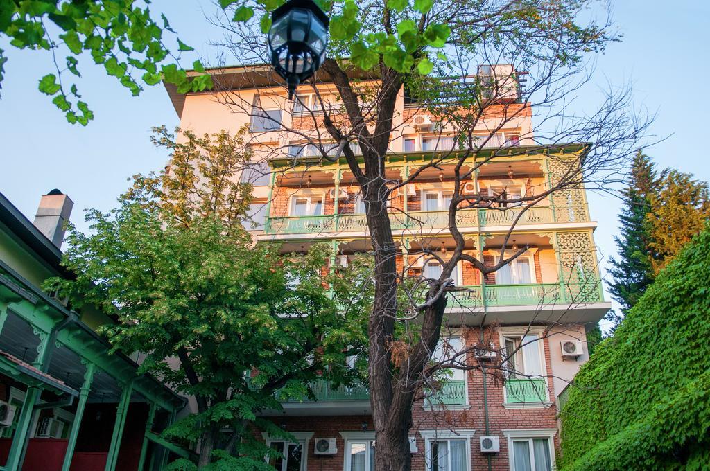 Prestige Palace - Esquisse Hotel Tbilisi Bagian luar foto